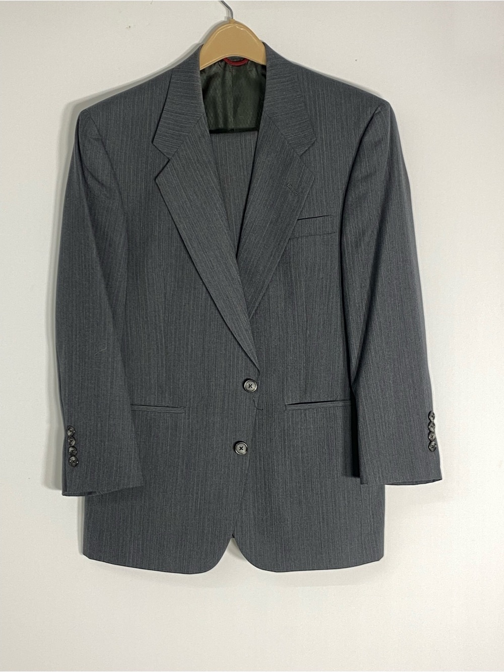 Hart Schaffner Marx Men's Gray Pinstripe Two-Button Suit